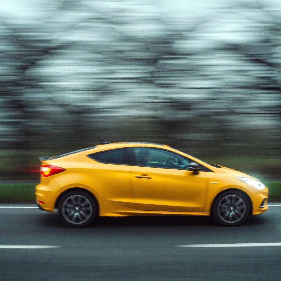 Dream Dictionary : A speeding car in a dream