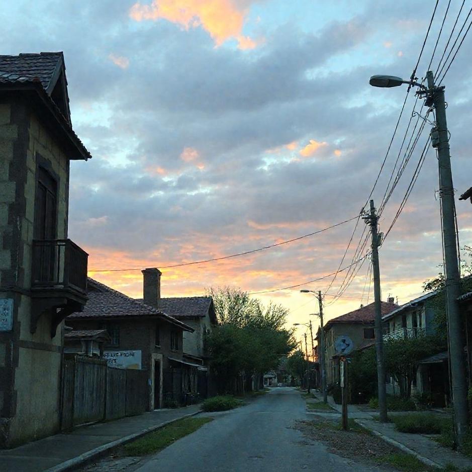 Dream Dictionary : An old street in a dream