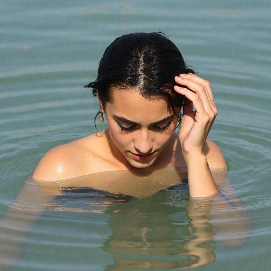 Dream : Putting one's head in water