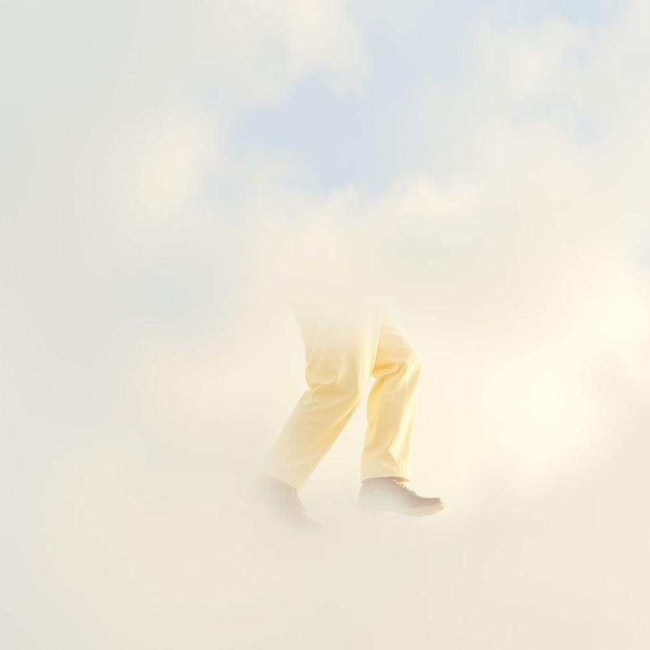 Dream : Wearing cream colored pants in a dream